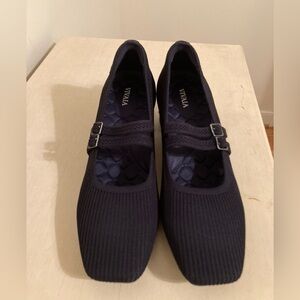 Women's Black Shoes